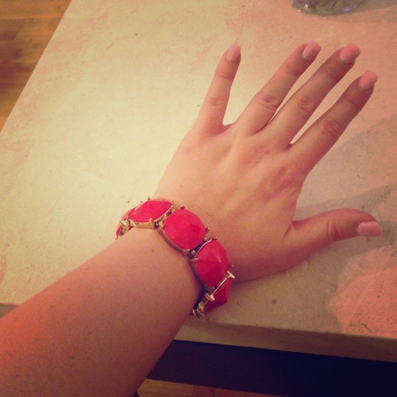 Coral and gold bracelet.