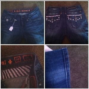 29 waist 34 inseam Rock Revivals. 🔴TRADES🔴
