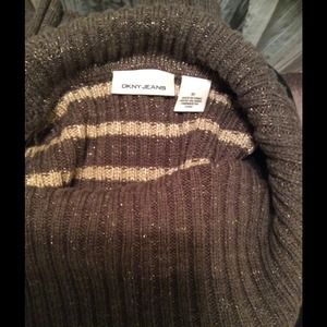 DKNY Boatneck sweater gold and green