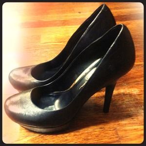 Jessica Simpson Black Pumps