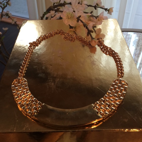 Neckless - Picture 2 of 4