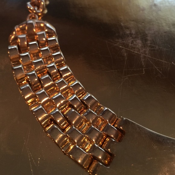 Neckless - Picture 3 of 4