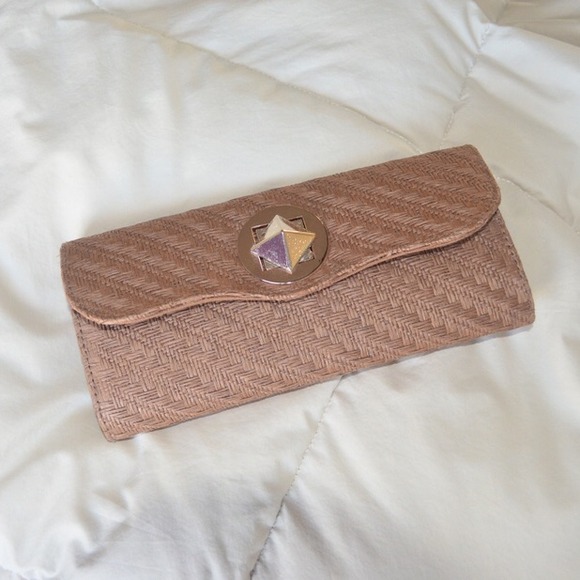❌SOLD❌Woven Clutch