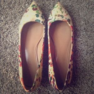 Nine West pointed-toe flats