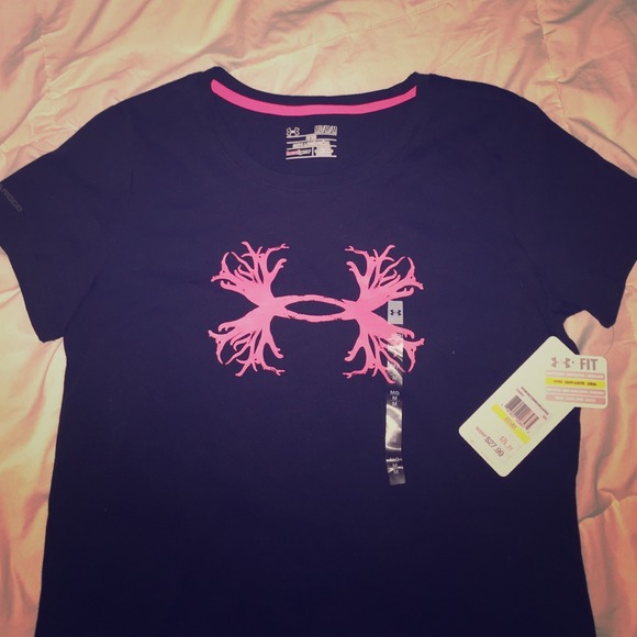 Under armpit fitted T-shirt!