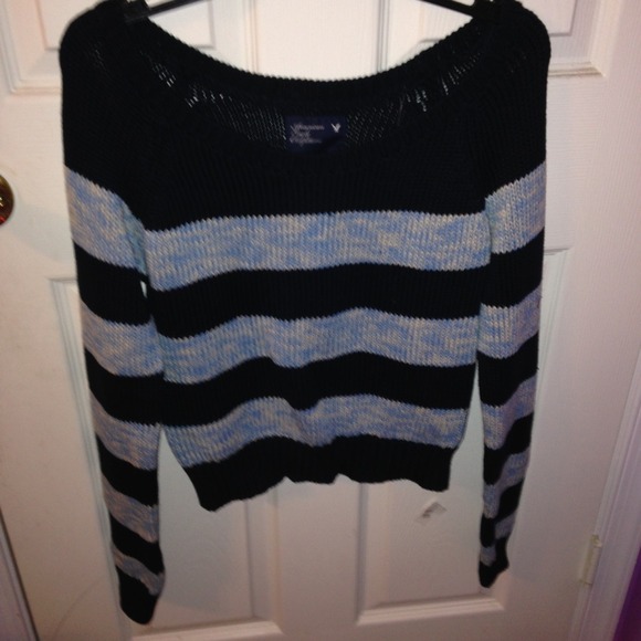 NWT SWEATER - Picture 2 of 2