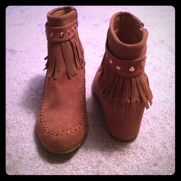 Fringe booties