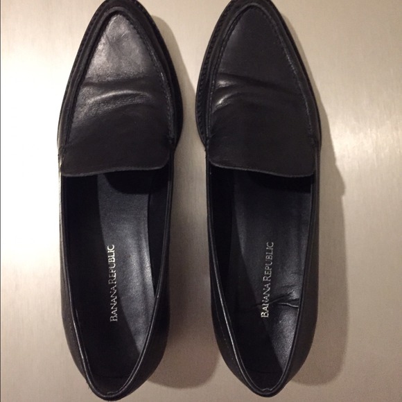 Banana republic black leather flats