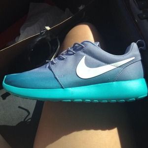Purple/blue Roshes