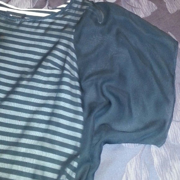 Sexy top you will live in! - Picture 2 of 3