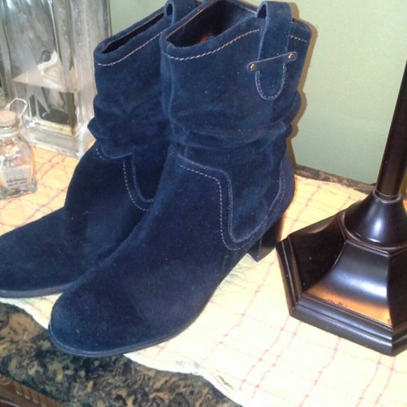 Ankle black boots