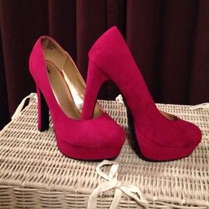 Mossimo Pink clothe heels!! 👠