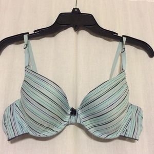 36B maidenform bra