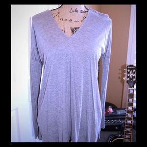 VINCE V-neck Gray Pullover
