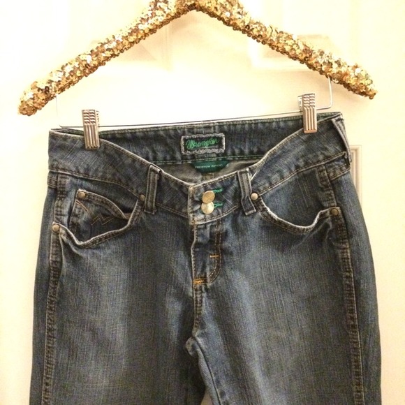 Like new Wrangler perfect pocket jeans