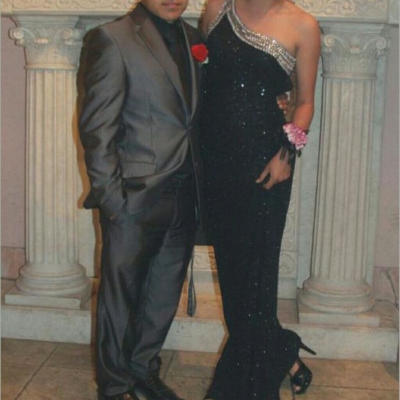 Black sequin prom dress - Picture 4 of 4
