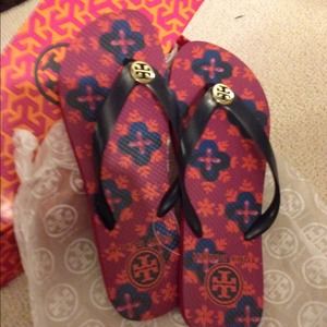 Tory burch flip flops