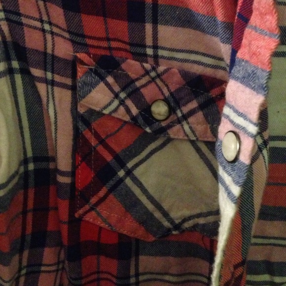 Flannel - Picture 3 of 4