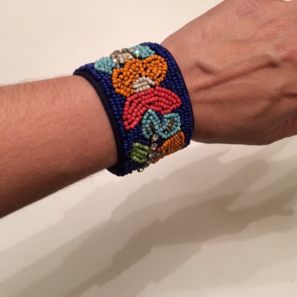 Organic beaded bracelet with crystals - Picture 3 of 3