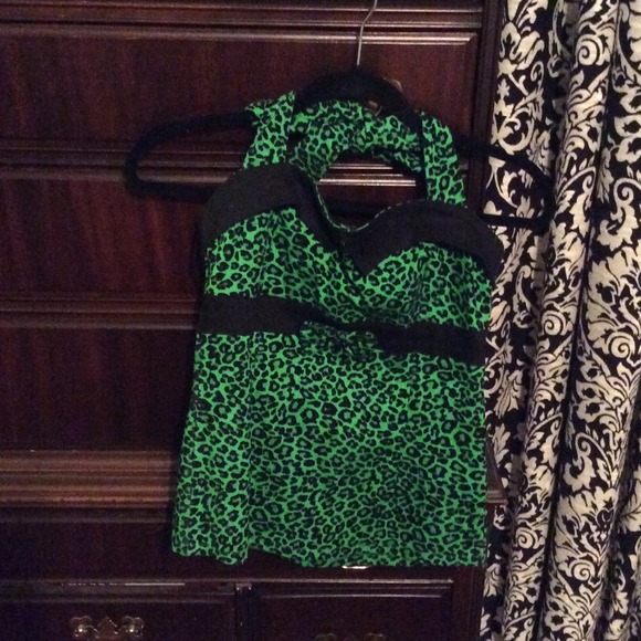 Punk Rockabilly Pinup green leopard halter