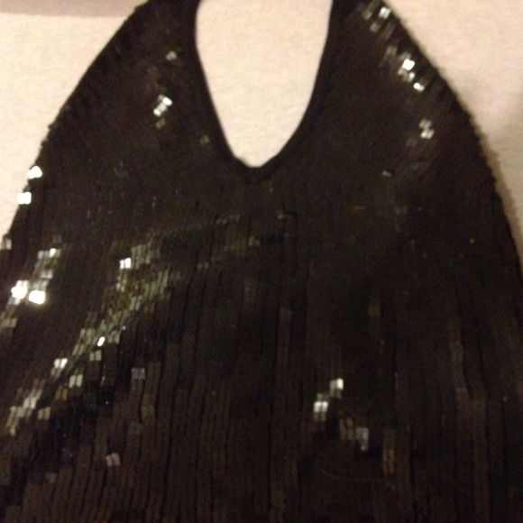 🎽Sweater Tank with Black Sequins!!