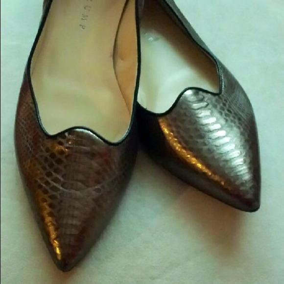 Like-new Ivanka Trump flats!
