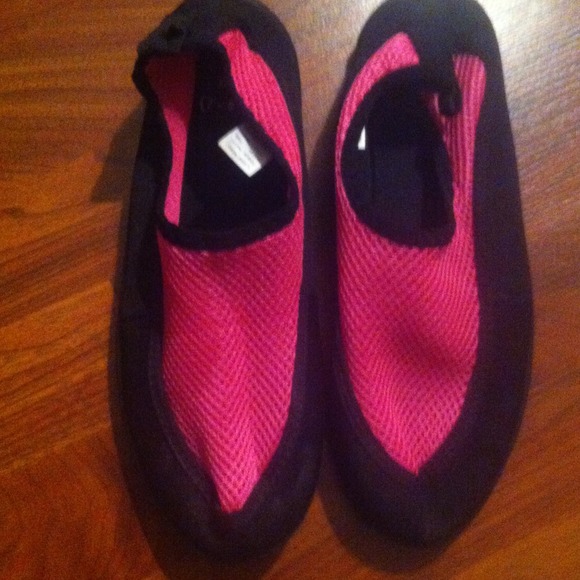 Water shoes