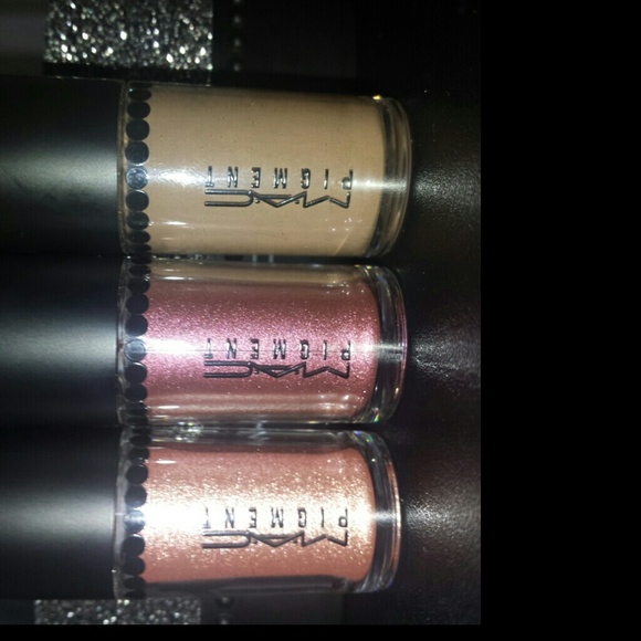 Sold***3 Mac pigment vials