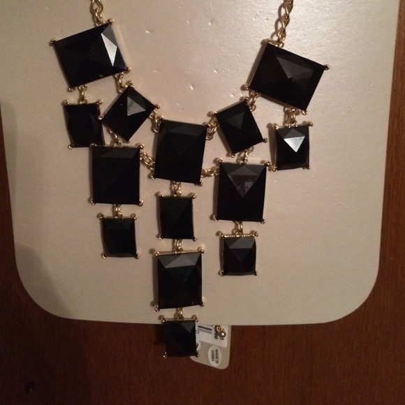 Black squared necklace