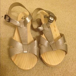 Urban outfitters sandals