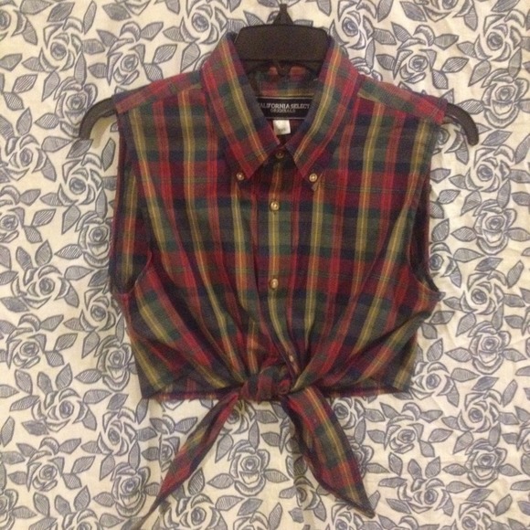AA California Select Sleeveless Cropped ButtonDown