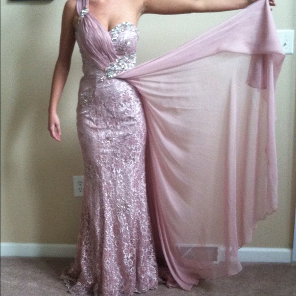 Dress/prom/dance/pageant