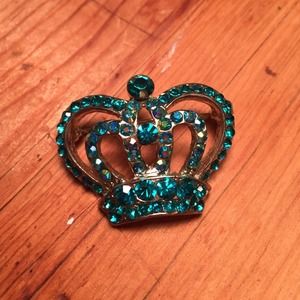 Blue crown pin