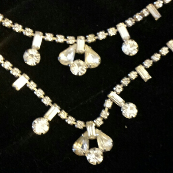 HP - 1950s Triple Strand Rhinestone Necklace - Picture 2 of 3