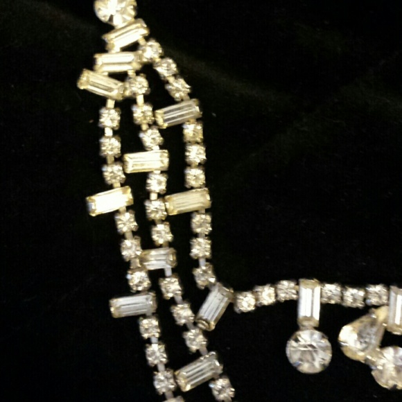HP - 1950s Triple Strand Rhinestone Necklace - Picture 3 of 3
