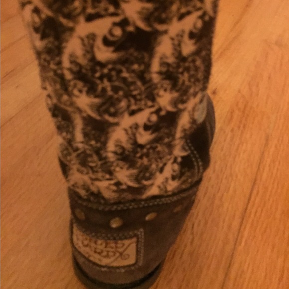 Ed Hardy winter boots - Picture 2 of 2