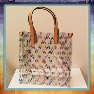 D&B tote