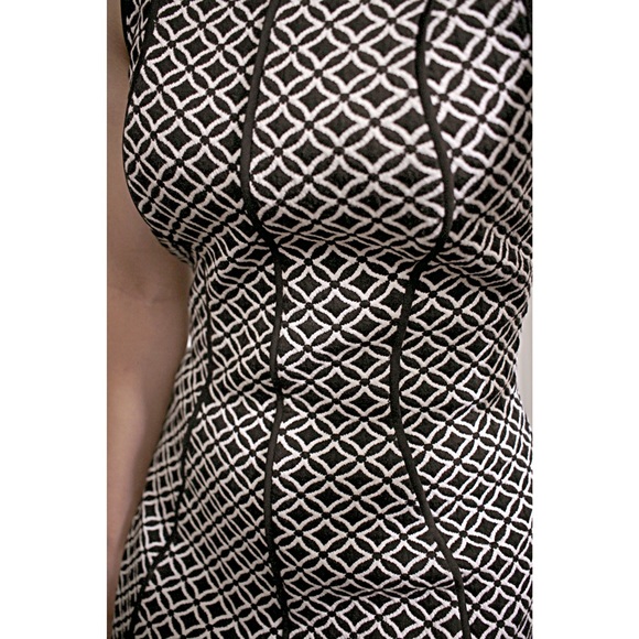 NWT Black+White Geometric Diamond Dress - Picture 3 of 3