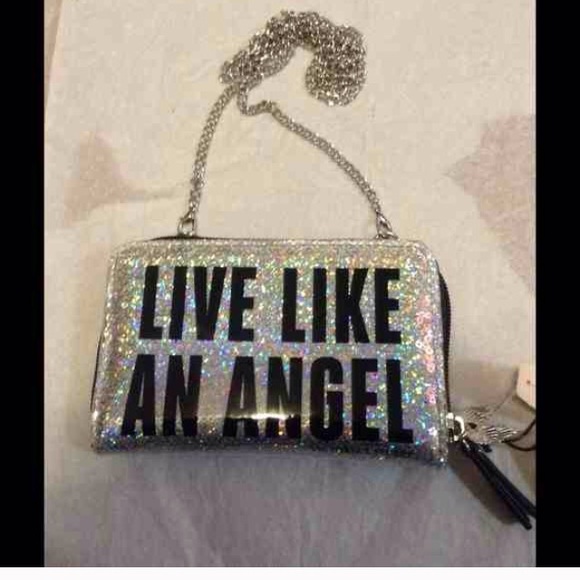 ISO looking for this hoodie! PLEASE HELP ME FINDIT - Picture 4 of 4