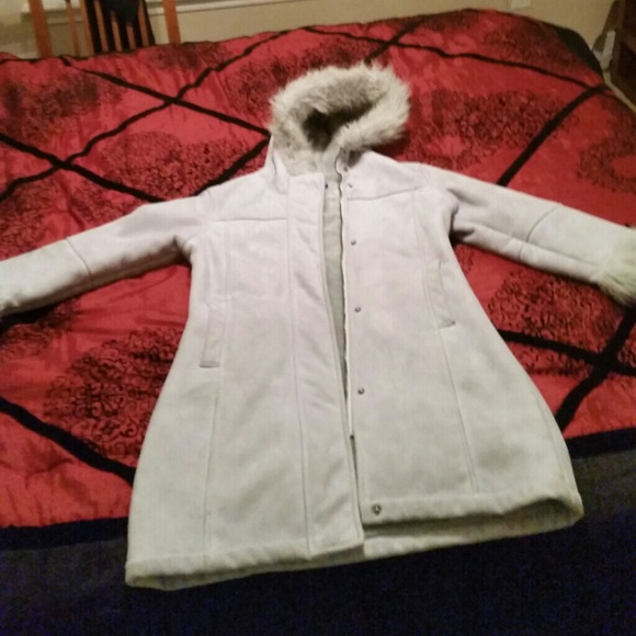Kids coats very good deal hi