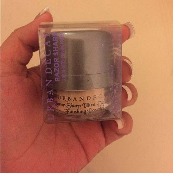 Finishing powder