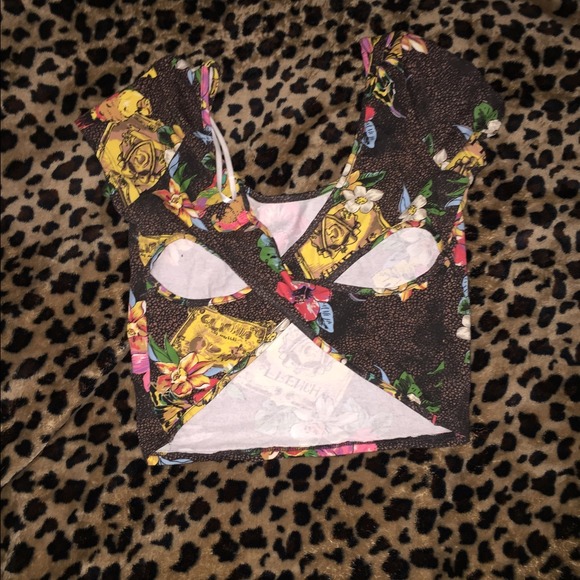 Crop Top - Picture 4 of 4
