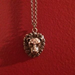 Lion face with rhinestones necklace