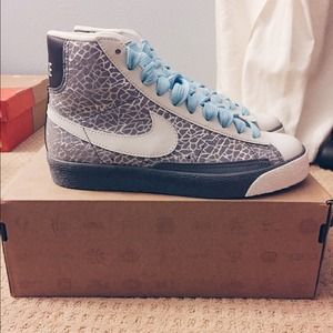 Nike Women's Blazer High - Cool Grey/Powder Blue