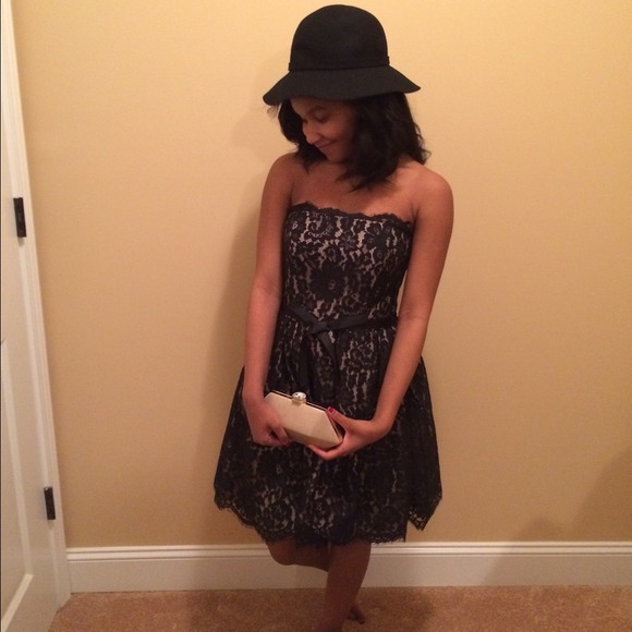 Robert Rodriguez Black and Nude Lace Dress - Picture 4 of 4