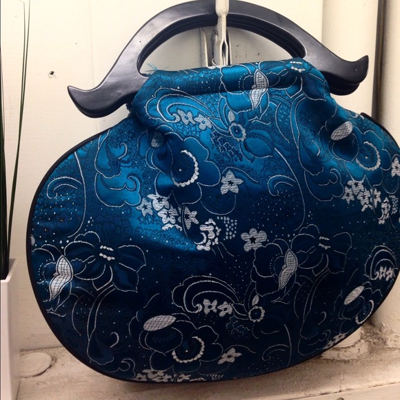 Purse - Picture 2 of 4