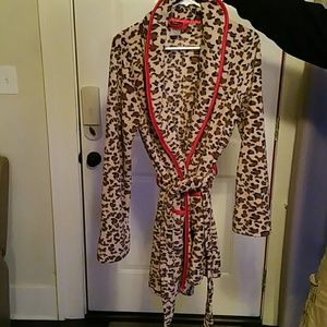 S/m Fredericks of Hollywood shower robe