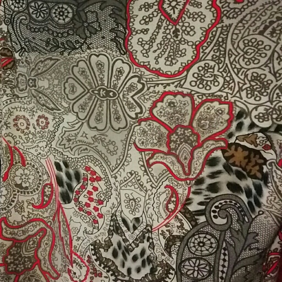 Top - Picture 2 of 2