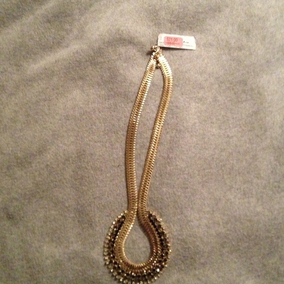 New gold necklace - Picture 2 of 4