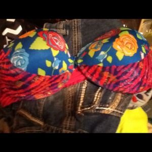 Floral push up strapless bra